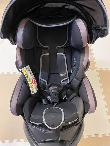 アップリカ フラディアグロウ isofix チャイルドシート 新生児