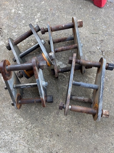 ランドクルーザー　シャックル　150ミリ