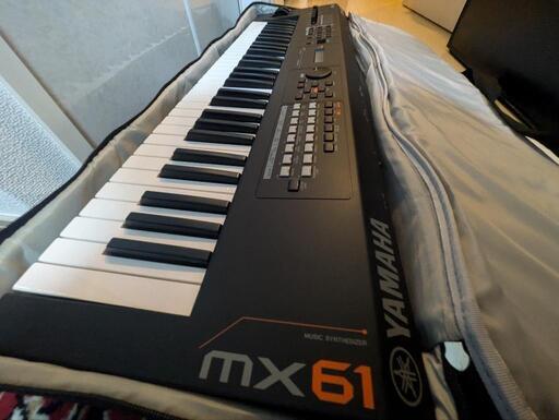 【美品】YAMAHA MX61 純正ケース付き