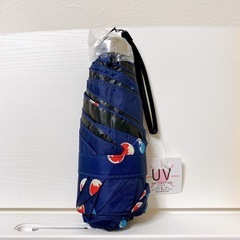【新品未使用】折りたたみ傘 日傘 晴雨兼用 軽量 UVカット 6本骨 収納袋付き さくらんぼ柄の画像