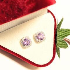 アレキサンドライト　ピアスの画像