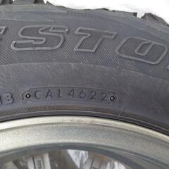 215/65R16 ブリジストンスタッドレスタイヤの画像