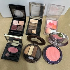 アイシャドウ×4 チーク×2 (使用済)