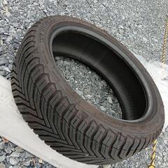 ミシュランオールシーズンタイヤほぼ新品の画像