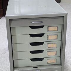 シャッター扉付レターケース Ａ４タテ ５段 ライトグレー /スチール製の画像