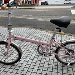 【20インチ折りたたみ】6段変速、泥除け付き❗️前タイヤ、変速、ブレーキワイヤー新品交換済み❗️若林自転車　膳所店　SALE中❗️の画像