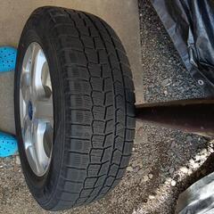 ホイール付きスタッドレスタイヤ（１９５ ６５Ｒ １５）の画像