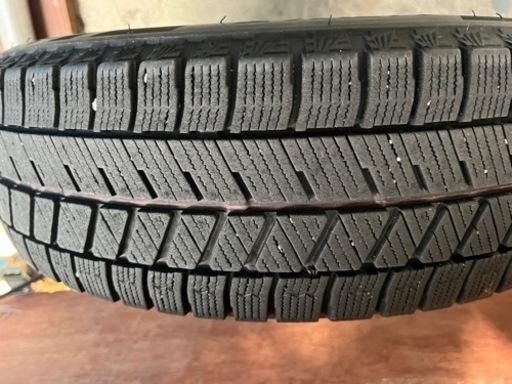 車のパーツ タイヤ、ホイール
