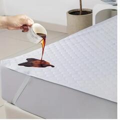 【新品・未使用】防水キルティングカバーの画像