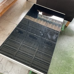 傷多め　ガラステーブル　中古の画像