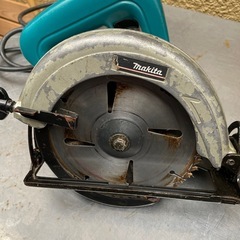  訳あり　マキタ製電動丸ノコ