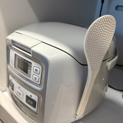 タイガーマイコン炊飯ジャー炊き立て3合の画像