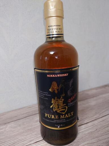 決まりました、ピュアモルト　竹鶴　700ml 旧ラベル　箱無し　ワケアリ