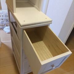 【未使用品】　ニトリ隙間収納家具の画像