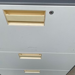 コクヨ 書類キャビネット 3段 鍵付 ロッカーの画像