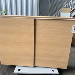 木製引き違い書庫引戸タイプキャビネットの画像