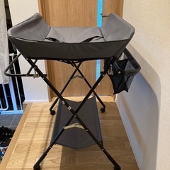 おむつ交換台の画像