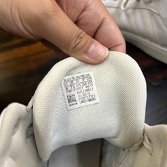 ＊  adidas ハイカット スニーカー ホワイト  ＊の画像