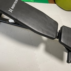 トレーニング　ベンチの画像