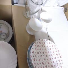 お皿　とっくり　コップ　食器の画像