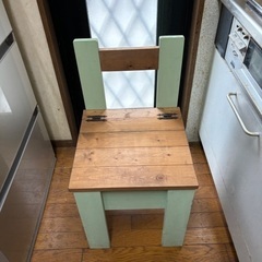 カントリー調の可愛い椅子♡