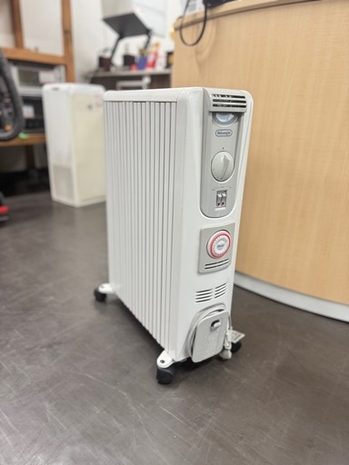 激安‼️デロンギヒーター　オイルヒーター09152TECA0406