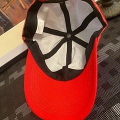 赤 UVカット キャップ【タグ付き未使用】の画像