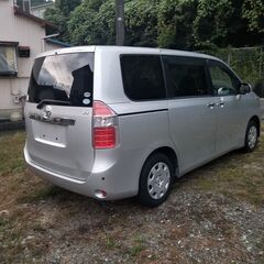 値下げ ノア　3万km ｘスマートエディション　バックカメラ　事故なし 両側スライドドア スペアーキー２本 キーレスエントリーの画像