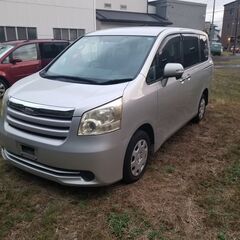 値下げ ノア　3万km ｘスマートエディション　バックカメラ　事故なし 両側スライドドア スペアーキー２本 キーレスエントリーの画像