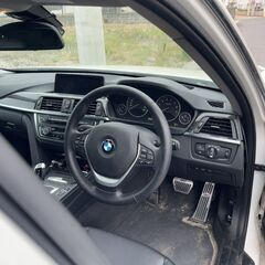 BMW 直列6気筒3000cc + ターボ + ハイブリッドモーター怒涛の306馬力 [3F30] 8速パドルシフト 関東圏無料納車の画像
