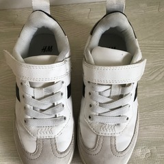 【H&M】キッズ用スニーカー マジックテープ　ホワイト　 17.5cmの画像