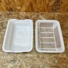 C(6749)水切りかごトレー まな板 2枚 キッチン用品 水切り 中古品の画像