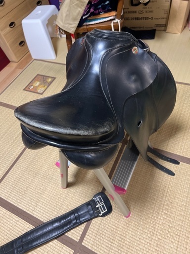 乗馬用の総合鞍、中古