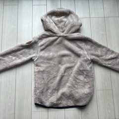 男の子130㎝　白のボアパーカーの画像