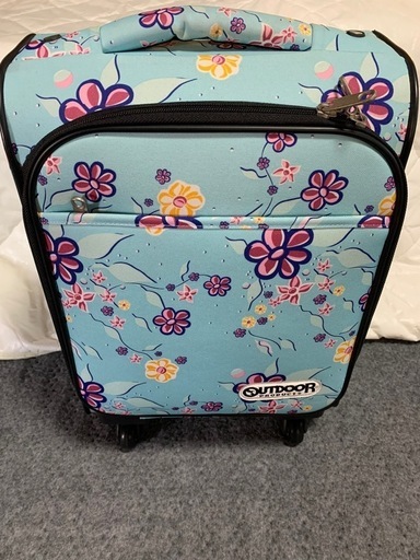 OUTDOOR  PRODUCTS  スーツケース