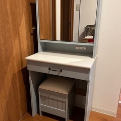 明日まで掲載。ドレッサー 北欧 水色 椅子付き 美品