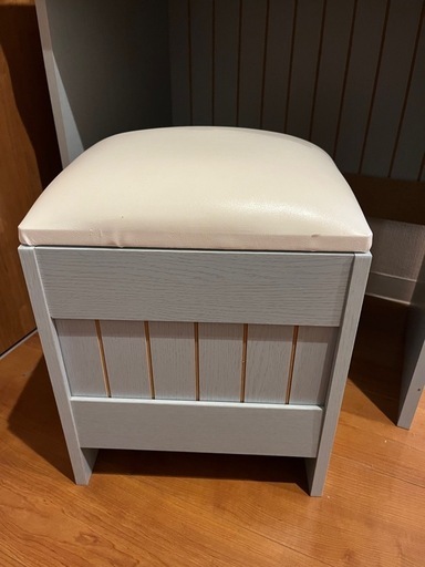 明日まで掲載。ドレッサー 北欧 水色 椅子付き 美品