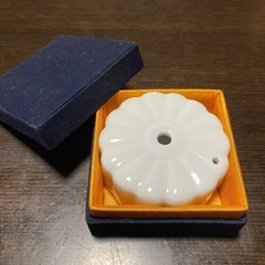 【新品未使用】書道用水滴 菊紋型　7cm 陶器製　白　書道具　水差し　