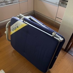 折りたたみ  ベッド   無料