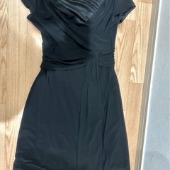 着痩せワンピース黒の画像