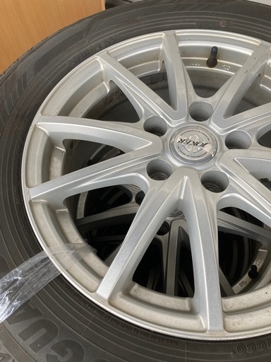 アルミホイール　215/60R16 スタッドレス