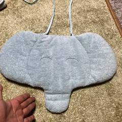 チャイルドシートなどの枕