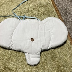 チャイルドシートなどの枕の画像