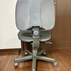 【無料】回転椅子　キャスター付の画像