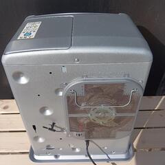 
石油ファンヒーター
の画像