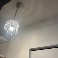 シャンデリア アンティーク風 アイボリーの画像