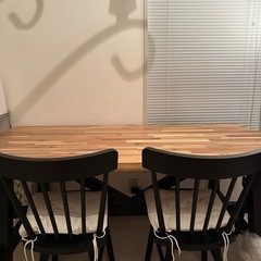 IKEAダイニングテーブルの画像