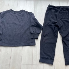 男の子120㎝　長袖パジャマ上下×2セットの画像