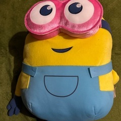 【引渡決定】ミニオンの大きなぬいぐるみとポーチ