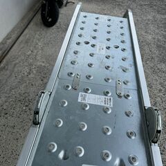 ※売却済※【引き取り限定】広島限定 多機能はしご プレート付 アルミ製 伸縮 脚立 折りたたみ式　はしご　梯子の画像